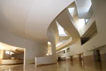 Escuela de Negocios de la Universidad Adolfo Ibáñez mantiene su Triple Acreditación Internacional