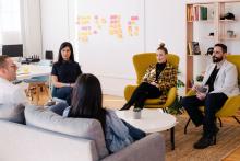 ¿Qué causa los celos en el trabajo?