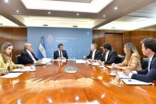 Iveco presentó su plan de inversiones para la producción de camiones y buses a GNC en Argentina