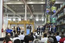Grupo Mirgor fabricará en Argentina notebooks y relojes inteligentes de última tecnología