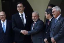 El jefe del Congreso de Brasil, favorito para entregar la banda presidencial a Lula tras la huida de Bolsonaro