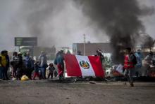 Manifestantes reanudan protestas en Perú pidiendo nuevas elecciones