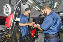 Cuba mejora el parque automotor con vehículos eléctricos chinos