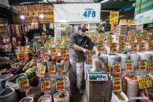 El alza de la canasta básica en Chile más que duplica la inflación y alcanza 28,2%