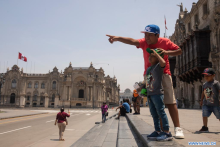 Congreso de Perú aplaza votación para adelantar elecciones a este año