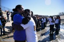 Estados Unidos arma más carpas para juicios exprés de migrantes en la frontera con México